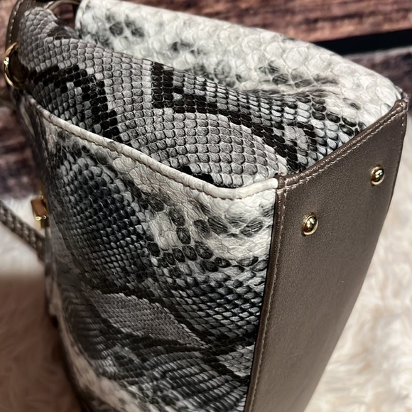 Carlos Falchi bag - Picture 3 of 13